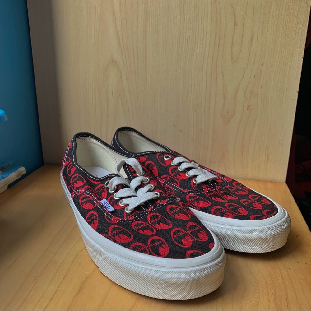 NWOT Vans Authentic 44 DX (Anaheim Factory) Mooneyes Red